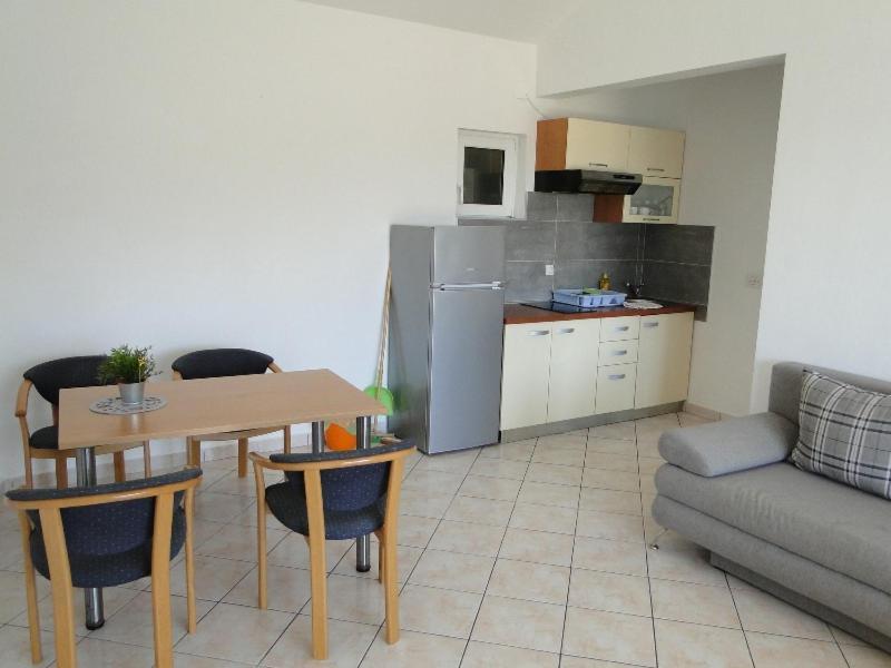Apartmani Tepli Bok Primošten Zewnętrze zdjęcie